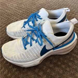 Mens Nike Invincible Run 3 - White and Blue Athletic Sneakers 11.5